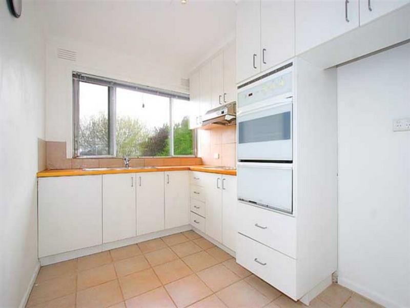 11/10 Albert Avenue, Oakleigh VIC 3166