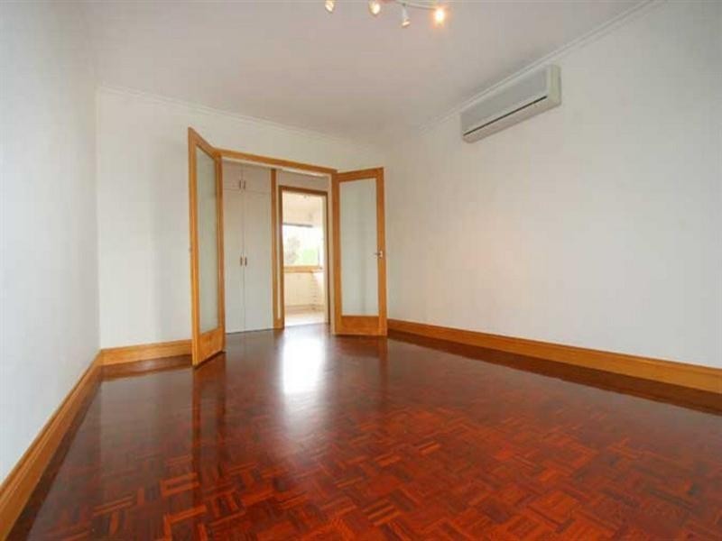 11/10 Albert Avenue, Oakleigh VIC 3166