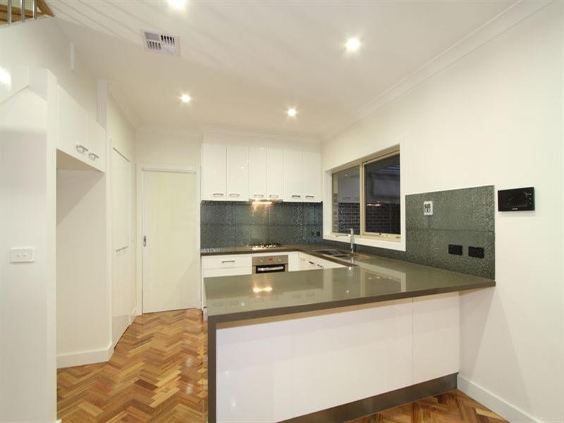 1/10 Cremin Court, Mount Waverley VIC 3149