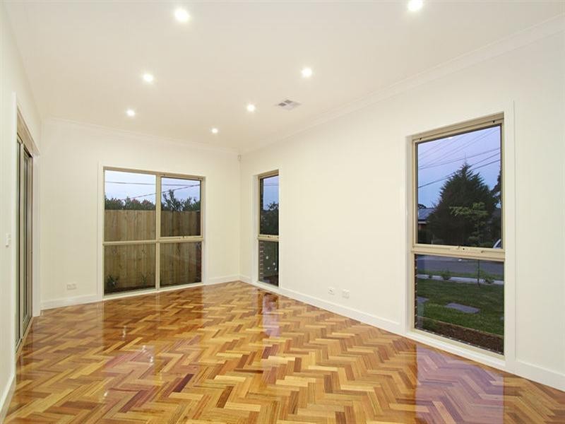 1/10 Cremin Court, Mount Waverley VIC 3149