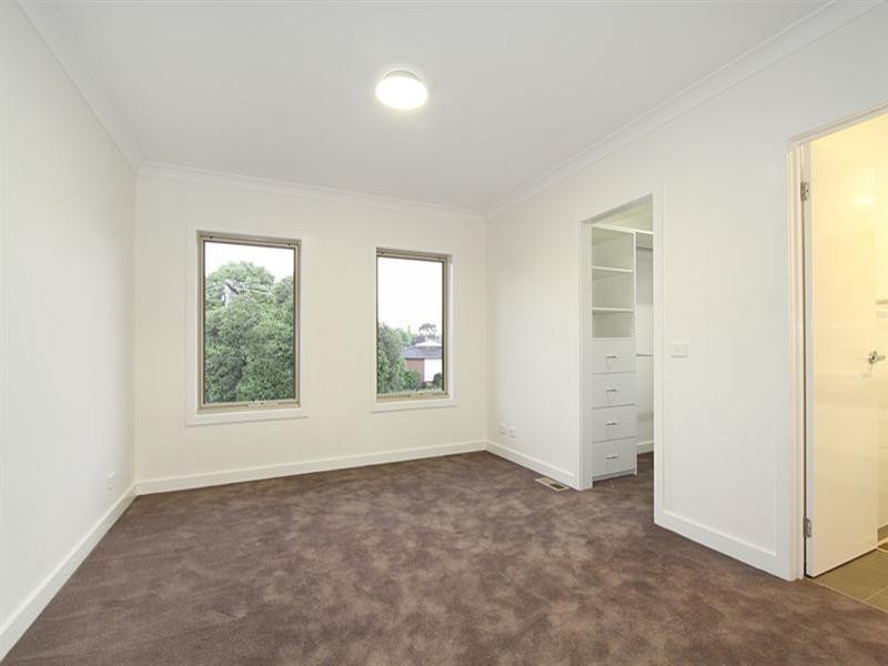 1/10 Cremin Court, Mount Waverley VIC 3149