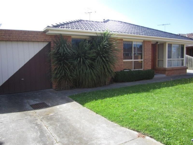 1/8 Greta Street, Oakleigh East VIC 3166