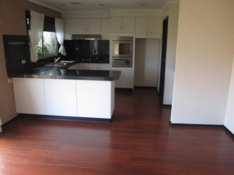 1/8 Greta Street, Oakleigh East VIC 3166