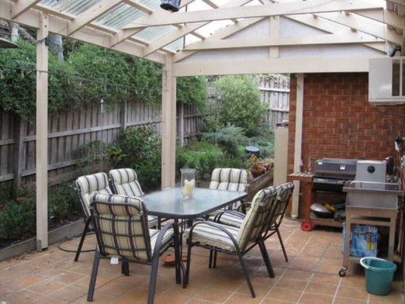 2/24 Jindabyne Avenue, Chadstone VIC 3148