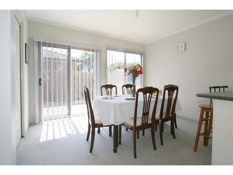 6 Bevan Avenue, Clayton South VIC 3169