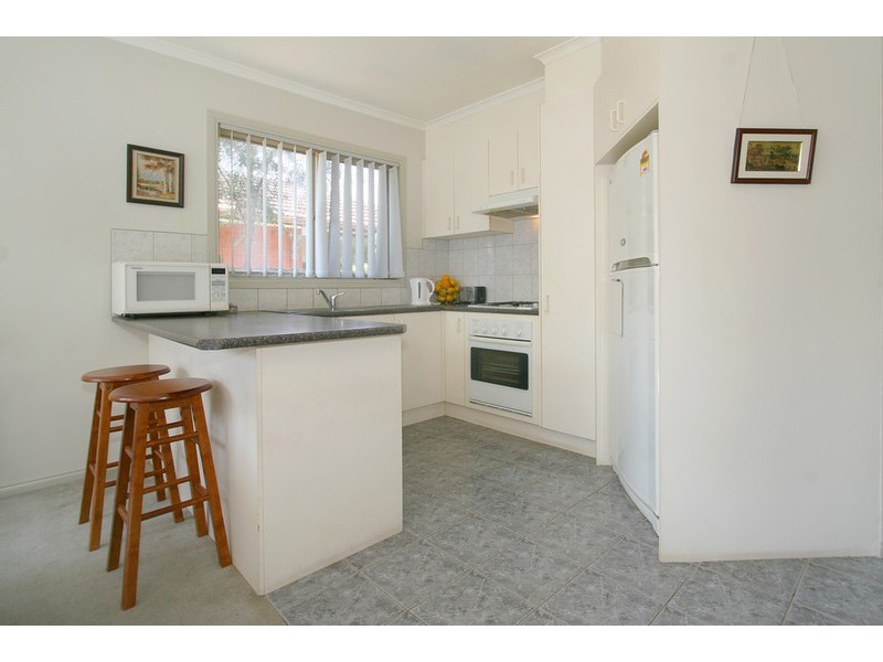 6 Bevan Avenue, Clayton South VIC 3169