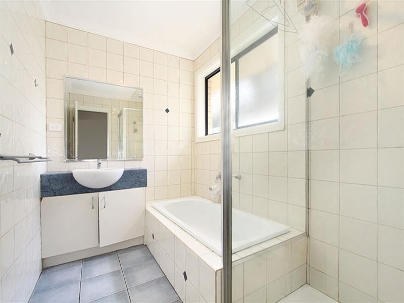 2/1095 North Road, Hughesdale VIC 3166