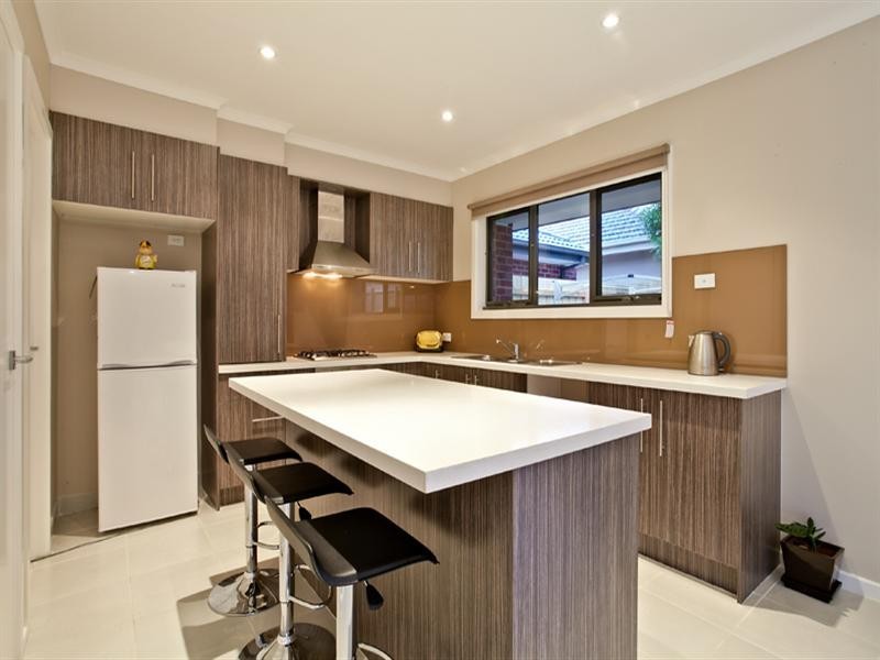 2/84 Ferntree Gully Road, Oakleigh East VIC 3166