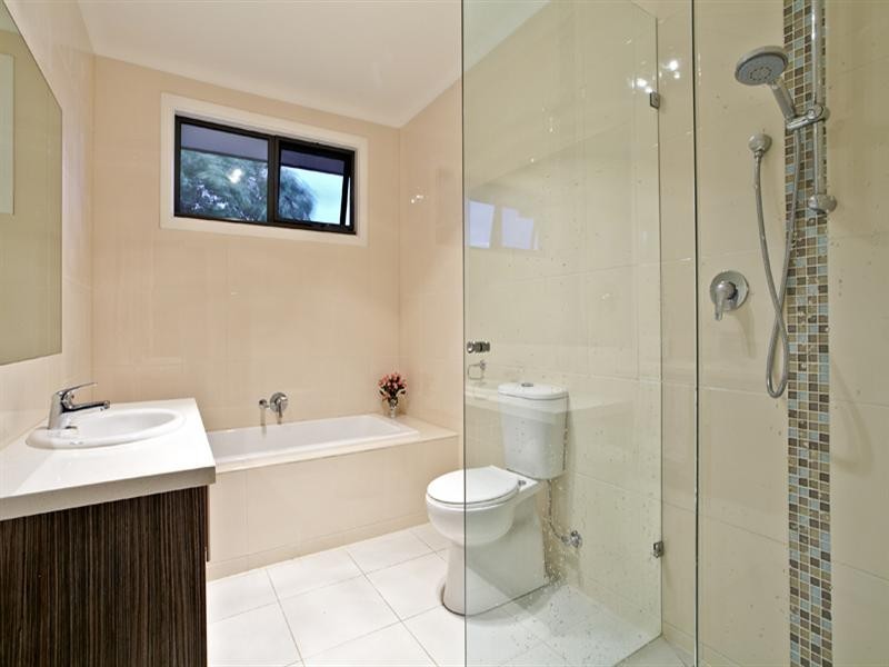 2/84 Ferntree Gully Road, Oakleigh East VIC 3166