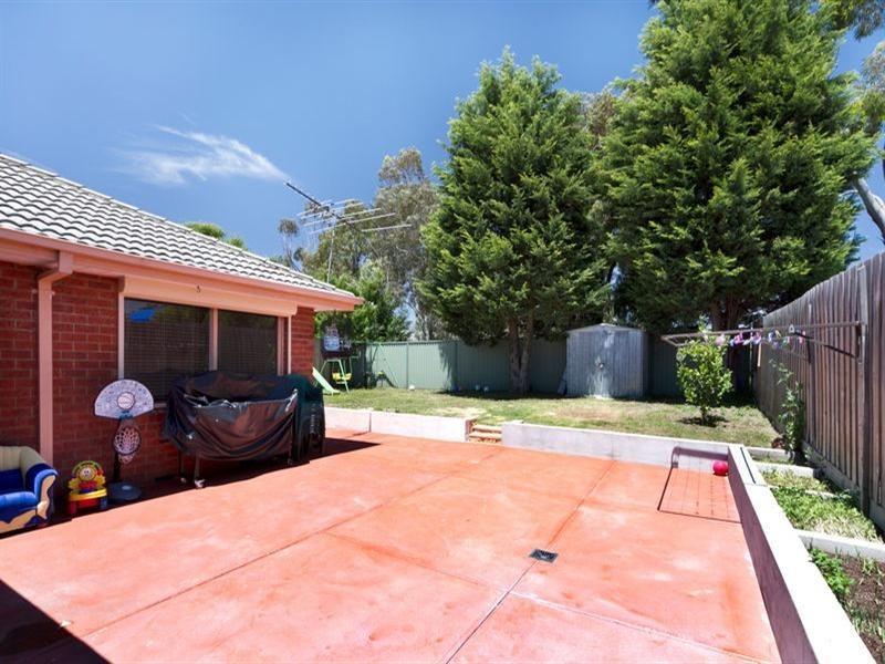 20 Edeys Run, Hampton Park VIC 3976