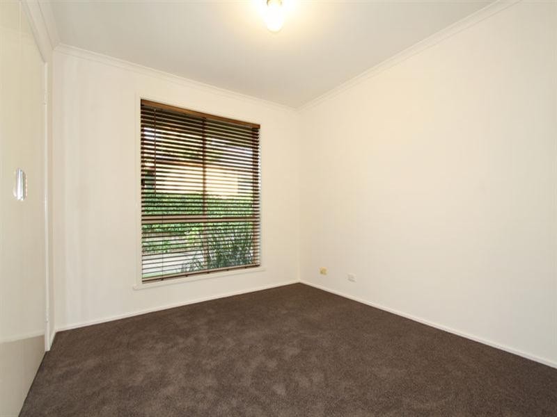 2/13 Normanby Street, Hughesdale VIC 3166