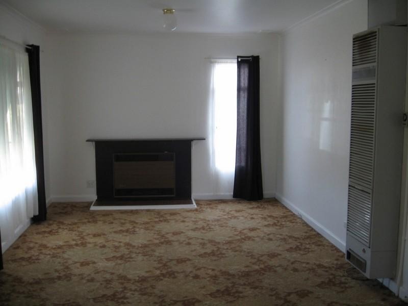 6 Melinga Crescent, Chadstone VIC 3148