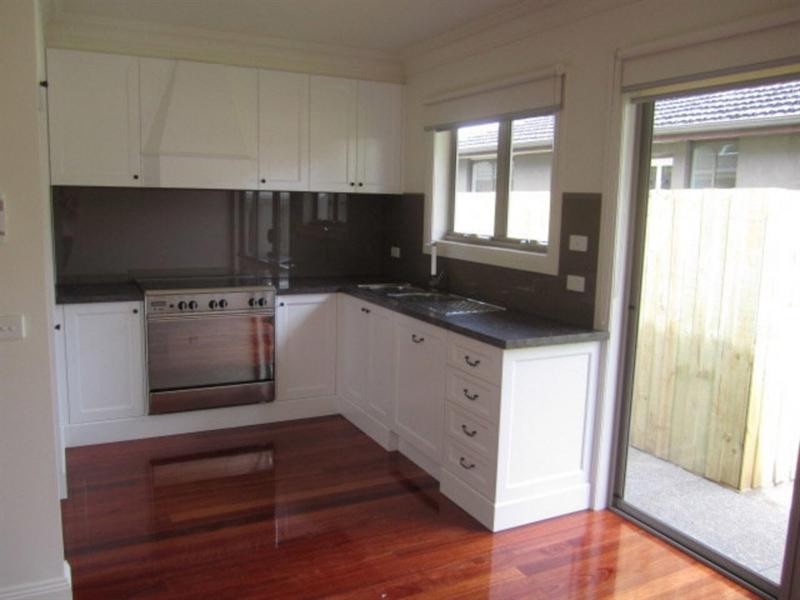 2/19 John Street, Oakleigh VIC 3166