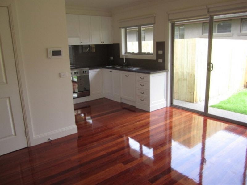 2/19 John Street, Oakleigh VIC 3166