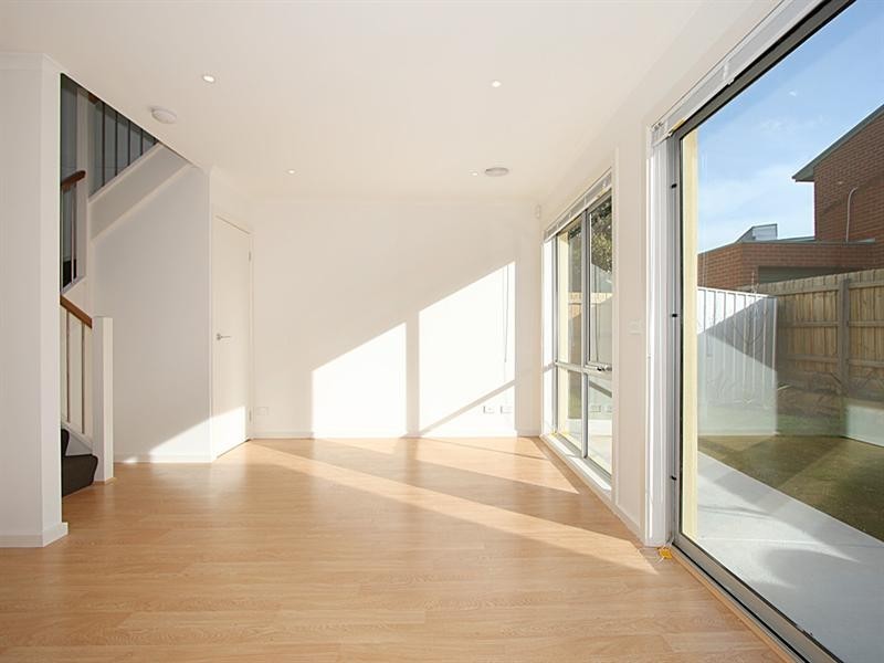 2/20 Bettina Street, Clayton VIC 3168