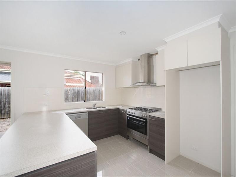 2/13 Elder Street, Clarinda VIC 3169