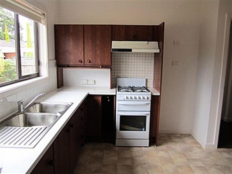 Room 3/4 Hilltop Avenue, Clayton VIC 3168