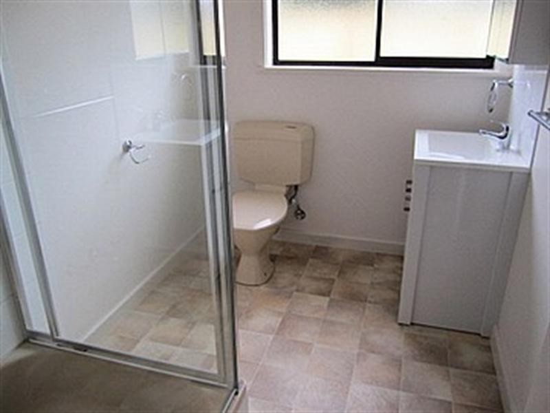 Room 3/4 Hilltop Avenue, Clayton VIC 3168