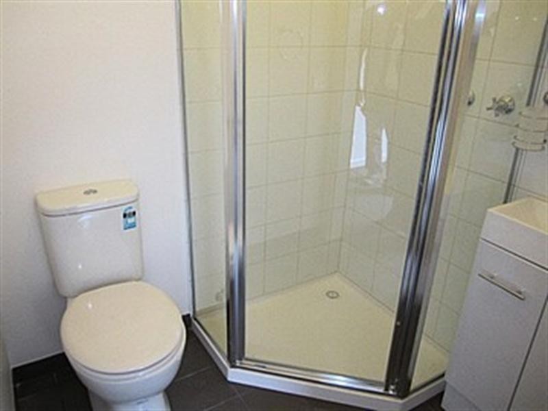 Room 3/4 Hilltop Avenue, Clayton VIC 3168