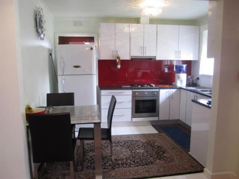 2/32 Atkinson Street, Chadstone VIC 3148