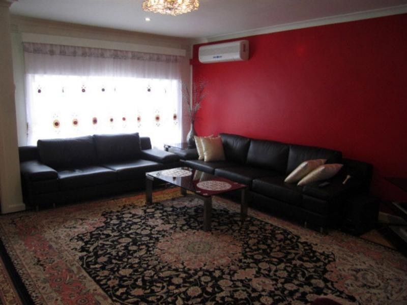 2/32 Atkinson Street, Chadstone VIC 3148