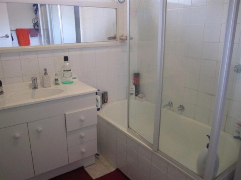 2/32 Atkinson Street, Chadstone VIC 3148