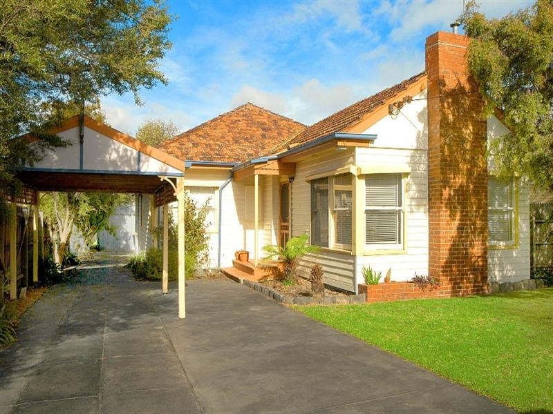 38 Manoon Road, Clayton South VIC 3169