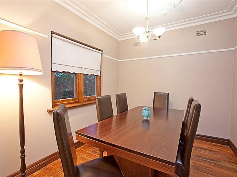 11 Devoy Street, Oakleigh South VIC 3167