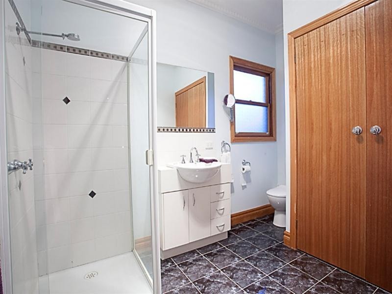 11 Devoy Street, Oakleigh South VIC 3167