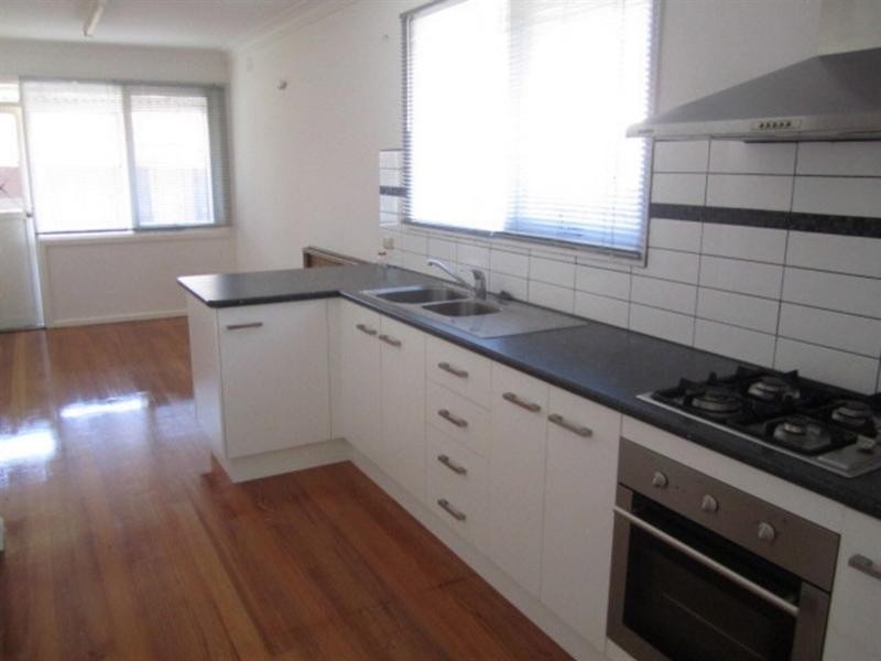 1/5 Oakleigh Street, Oakleigh East VIC 3166