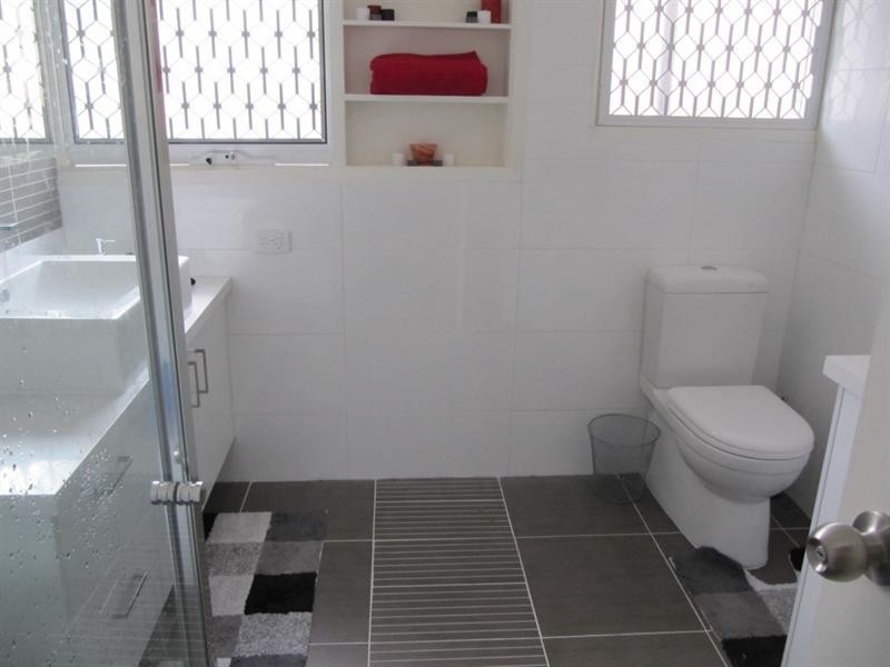 9 Adrian Street, Chadstone VIC 3148