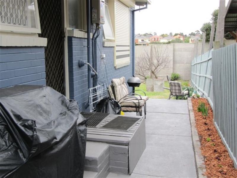 9 Adrian Street, Chadstone VIC 3148