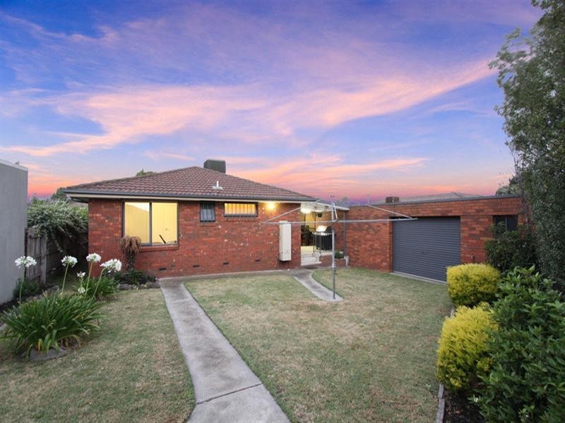 8 Swaran Court, Oakleigh South VIC 3167
