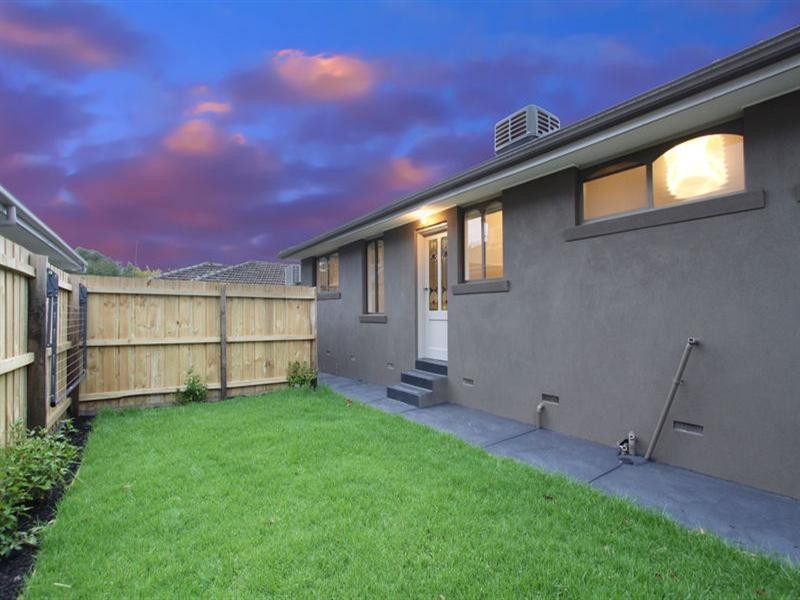39 Heath Avenue, Oakleigh VIC 3166