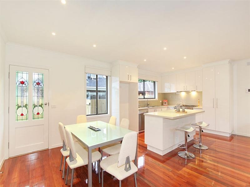 39 Heath Avenue, Oakleigh VIC 3166