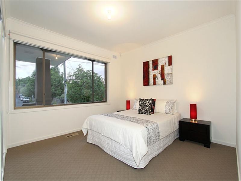 39 Heath Avenue, Oakleigh VIC 3166