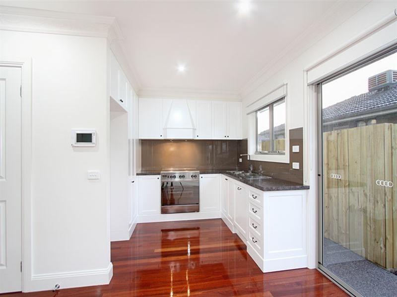 2/19 John Street, Oakleigh VIC 3166