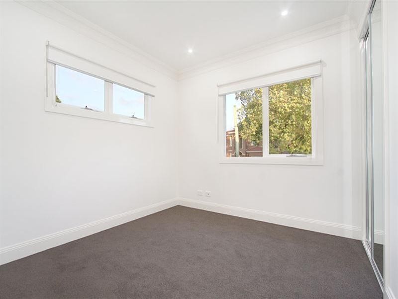 2/19 John Street, Oakleigh VIC 3166