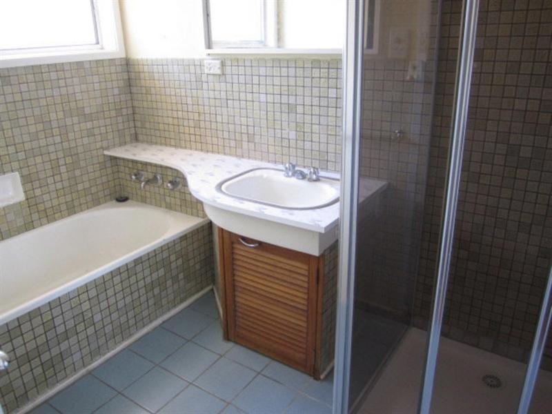 24 Turnbull Avenue, Oakleigh East VIC 3166