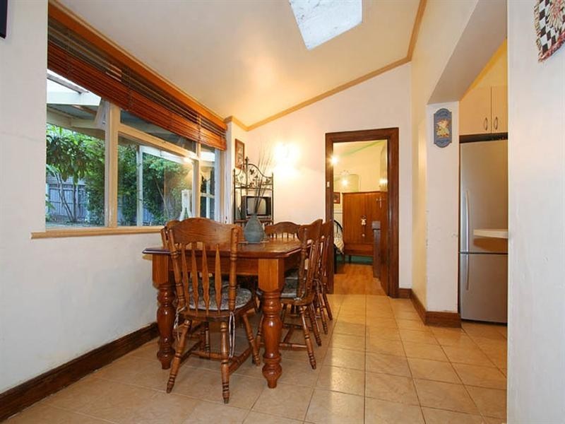 70 Ferntree Gully Road, Oakleigh East VIC 3166