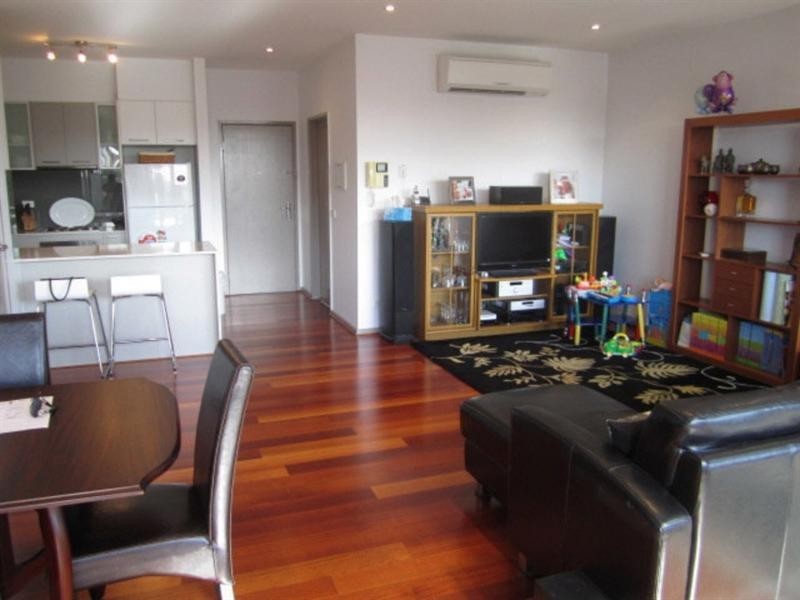 2/100 Poath Road, Hughesdale VIC 3166