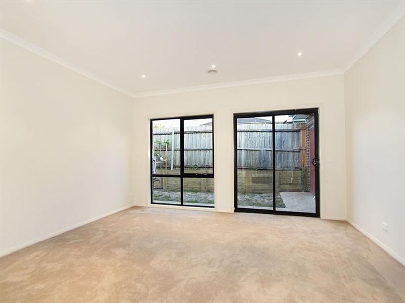 3/19 alexander Avenue, Dandenong VIC 3175