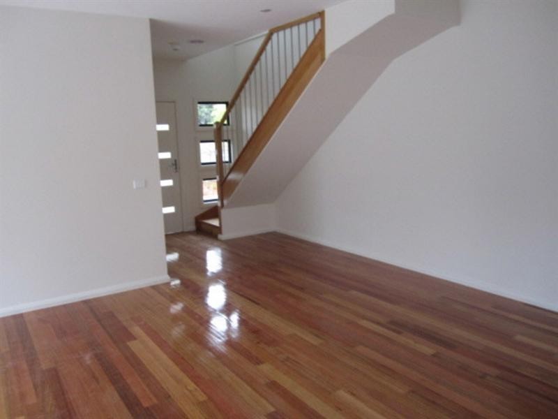 1/130 Ferntree Gully Road, Oakleigh East VIC 3166