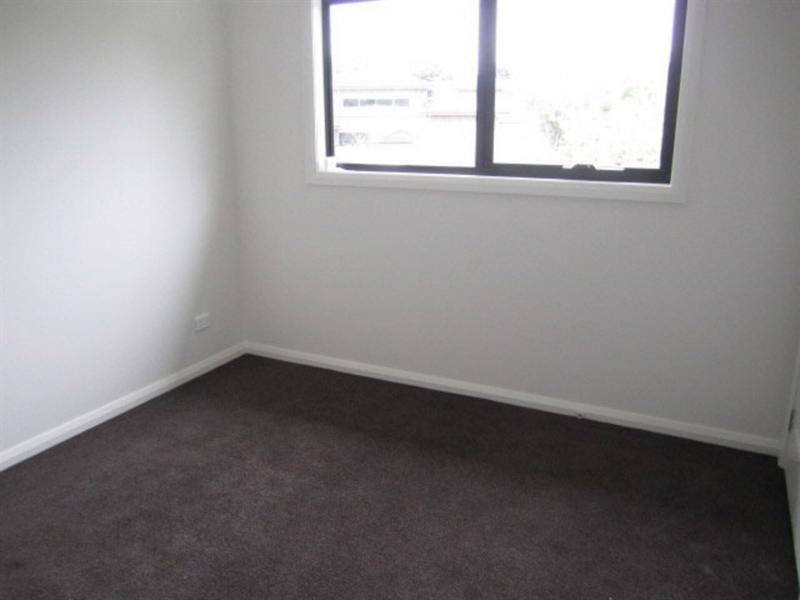 1/130 Ferntree Gully Road, Oakleigh East VIC 3166
