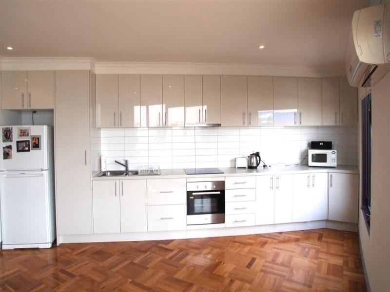 18/28 Burton Avenue, Clayton VIC 3168