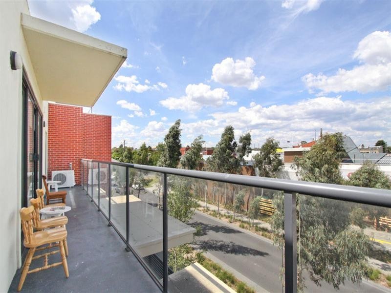 18/28 Burton Avenue, Clayton VIC 3168