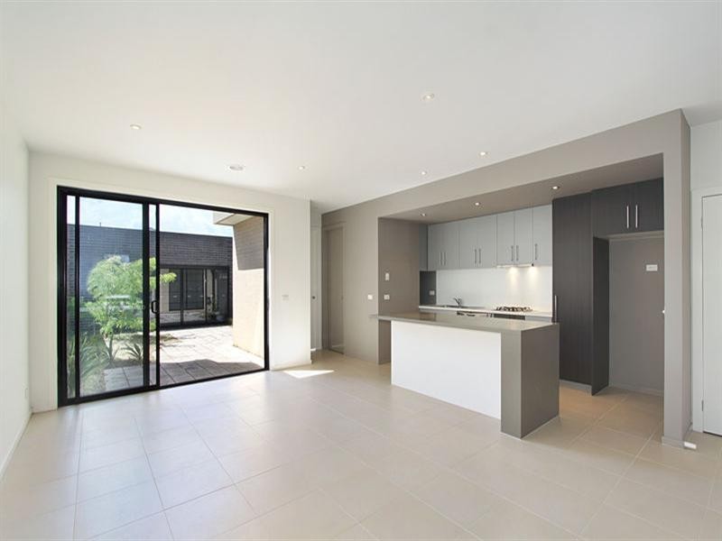 91 Rosebank Avenue, Clayton South VIC 3169