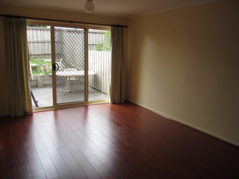 19 Elmtree Terrace, Chadstone VIC 3148