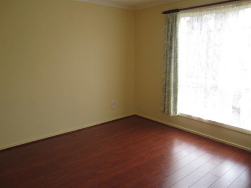 19 Elmtree Terrace, Chadstone VIC 3148