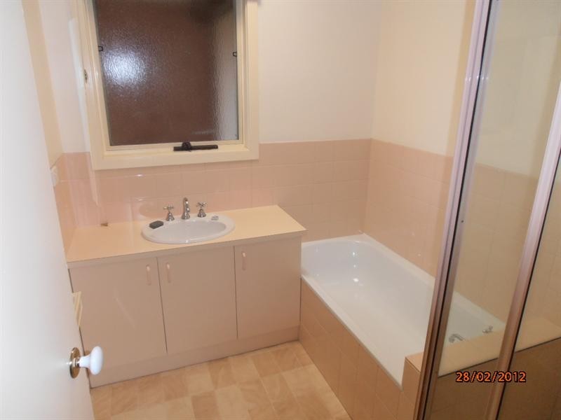 3/83 Carlisle Crescent, Hughesdale VIC 3166